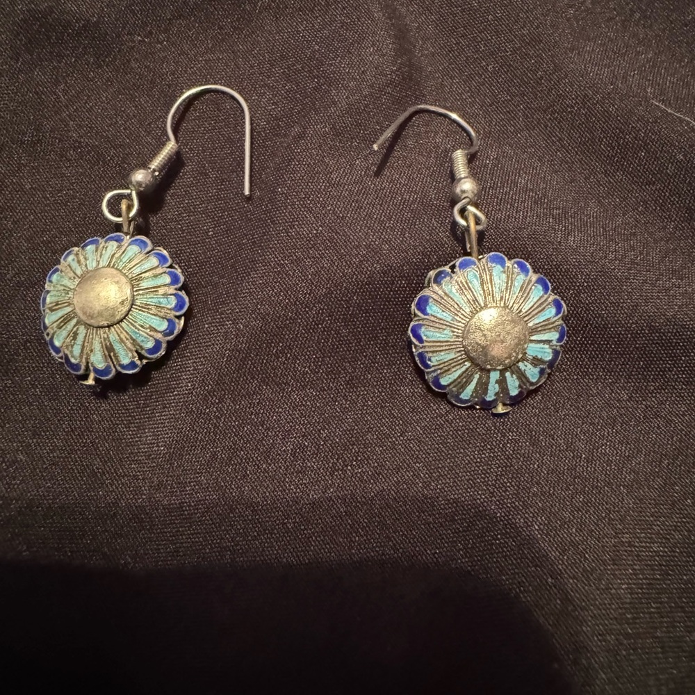Pretty Earring - image 1